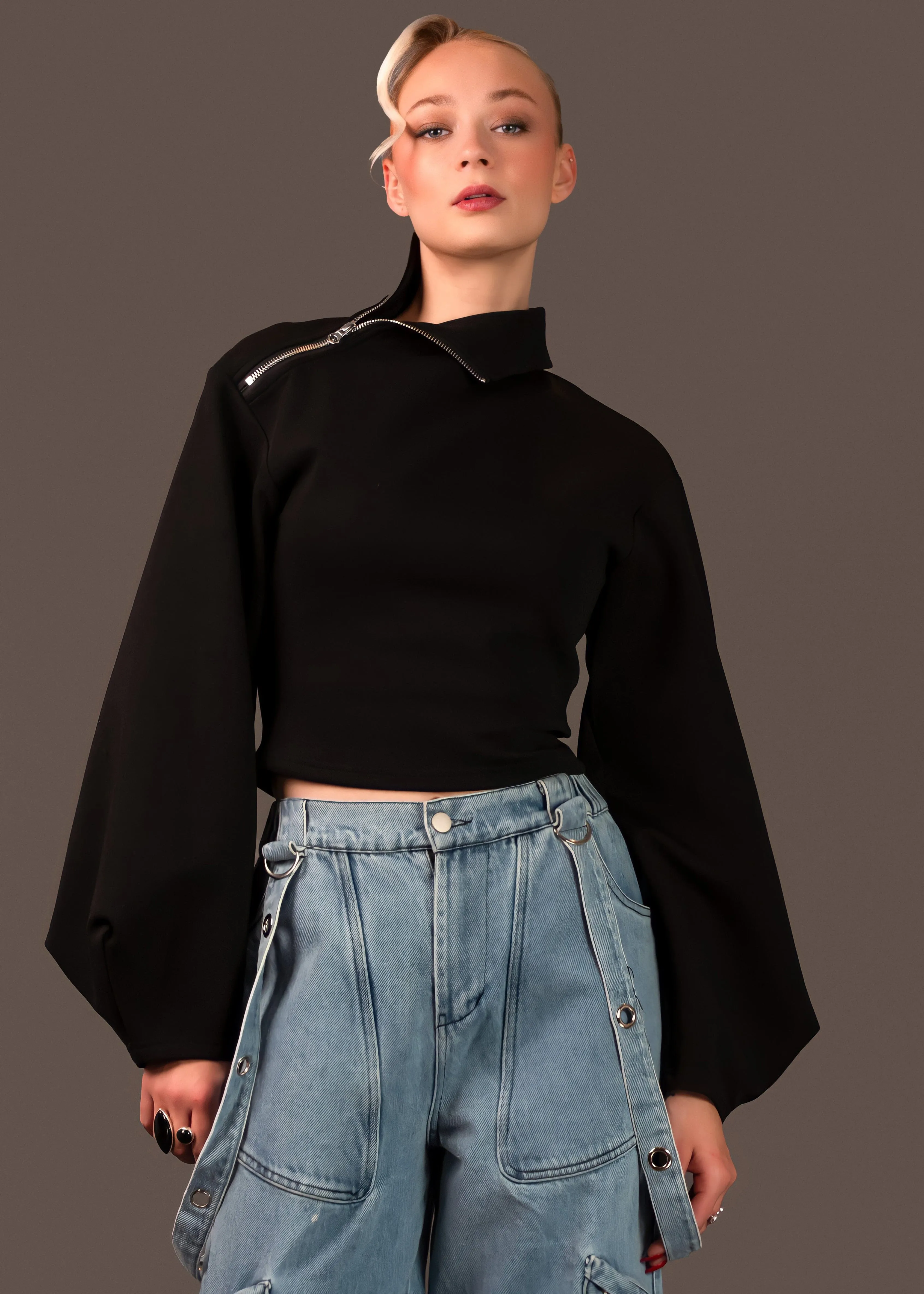 Shoulder Zip Balloon Sleeve Top