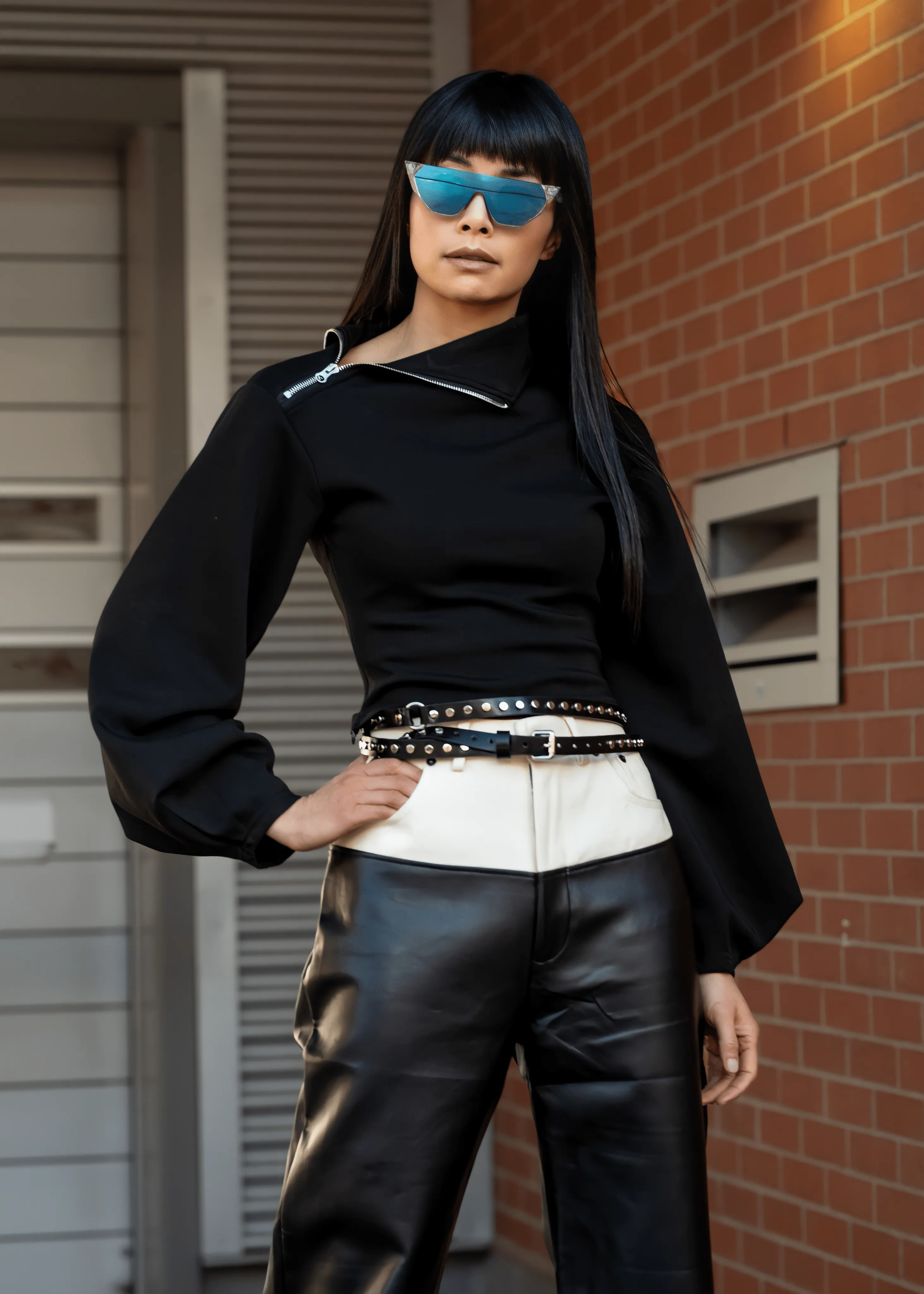 Shoulder Zip Balloon Sleeve Top