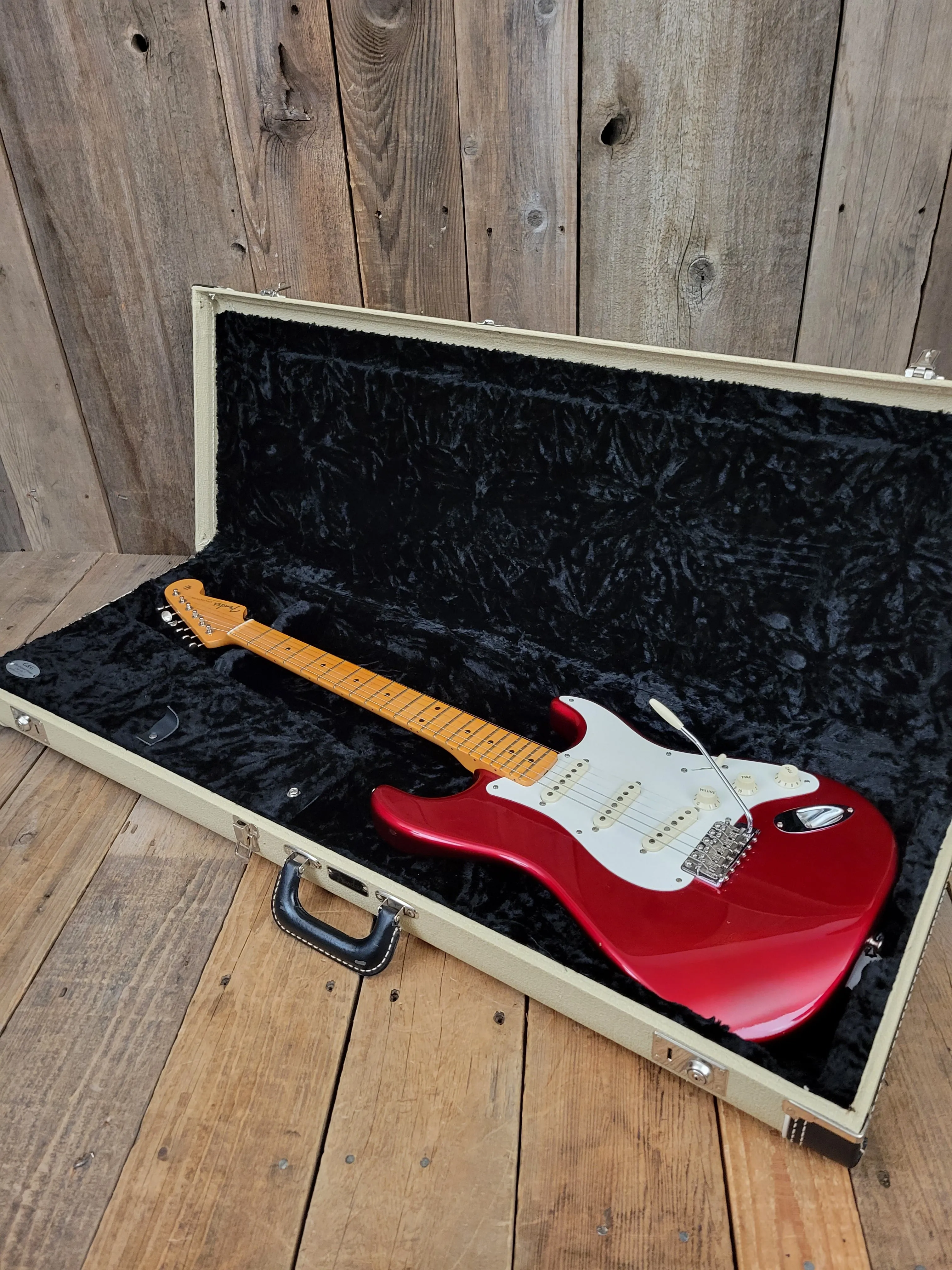 SOLD - Fender Stratocaster Eric Johnson 2006 Candy Apple Red