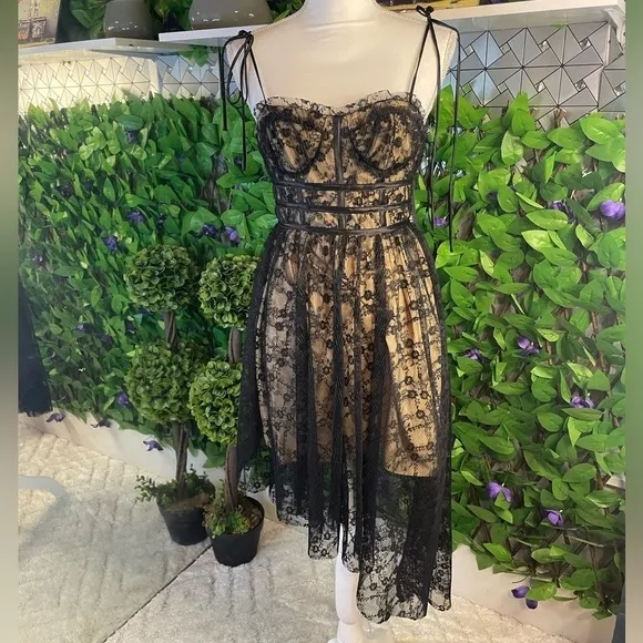 Steve Madden Black Lace Hi-Low Midi Dress with Nude Lining XS NWT Retail $129