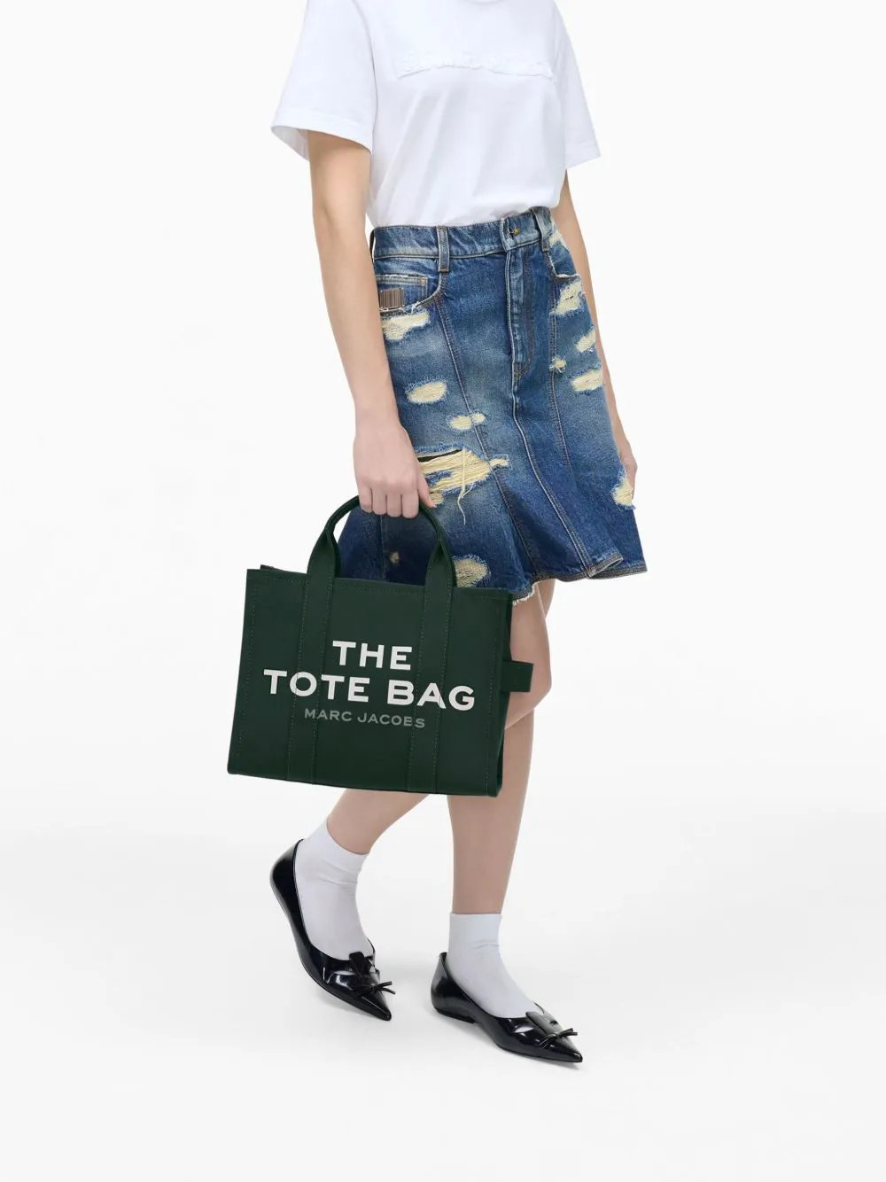 The tote bag medium canvas tote