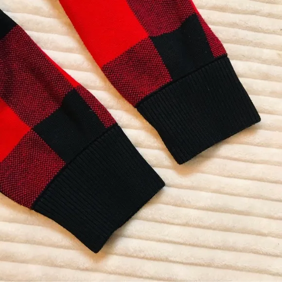 Torrid Red Black Buffalo Plaid Zip Up Cardigan Bomber Sweater Jacket size 2X 20