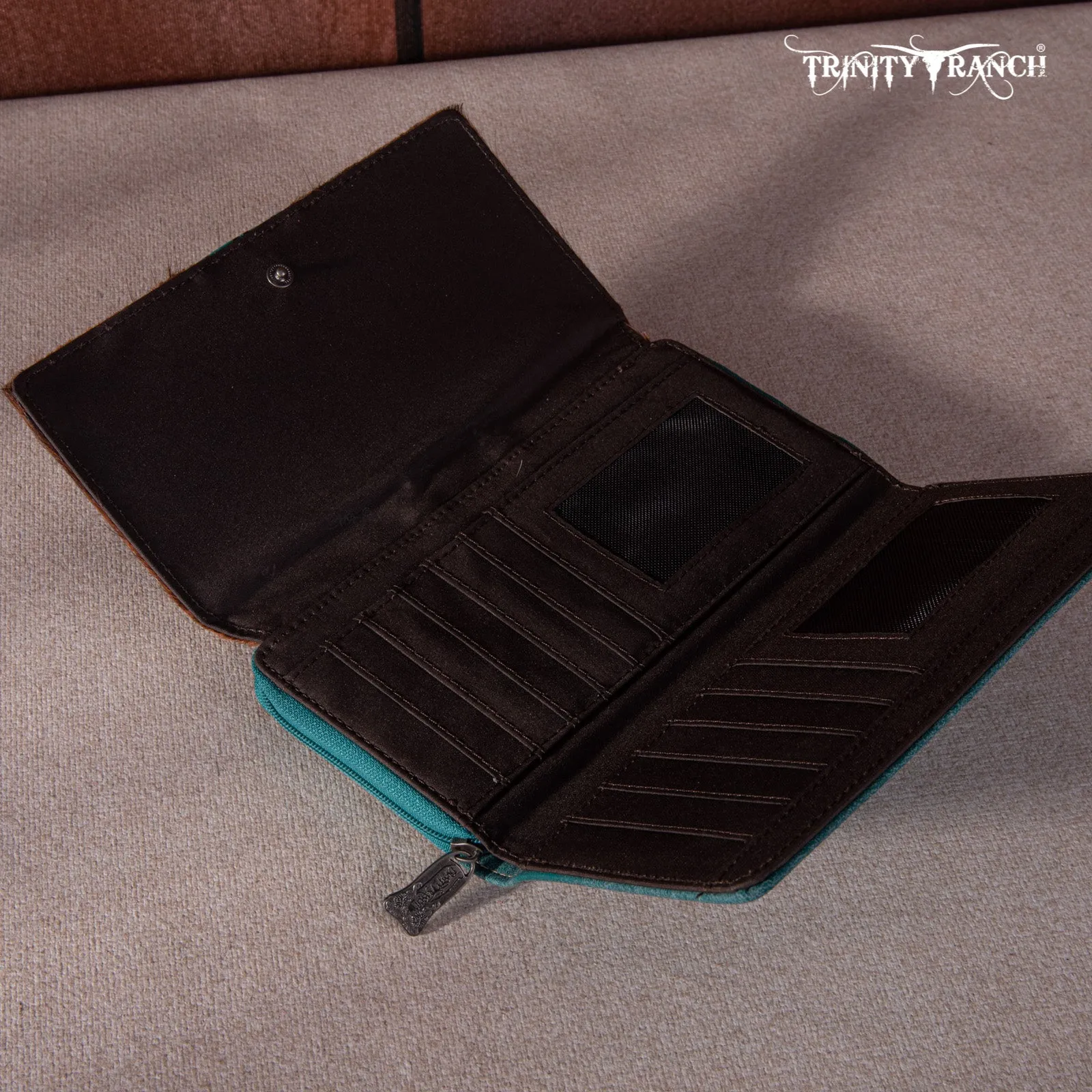 TR146-W010 Trinity Ranch Hair-On Cowhide Wallet