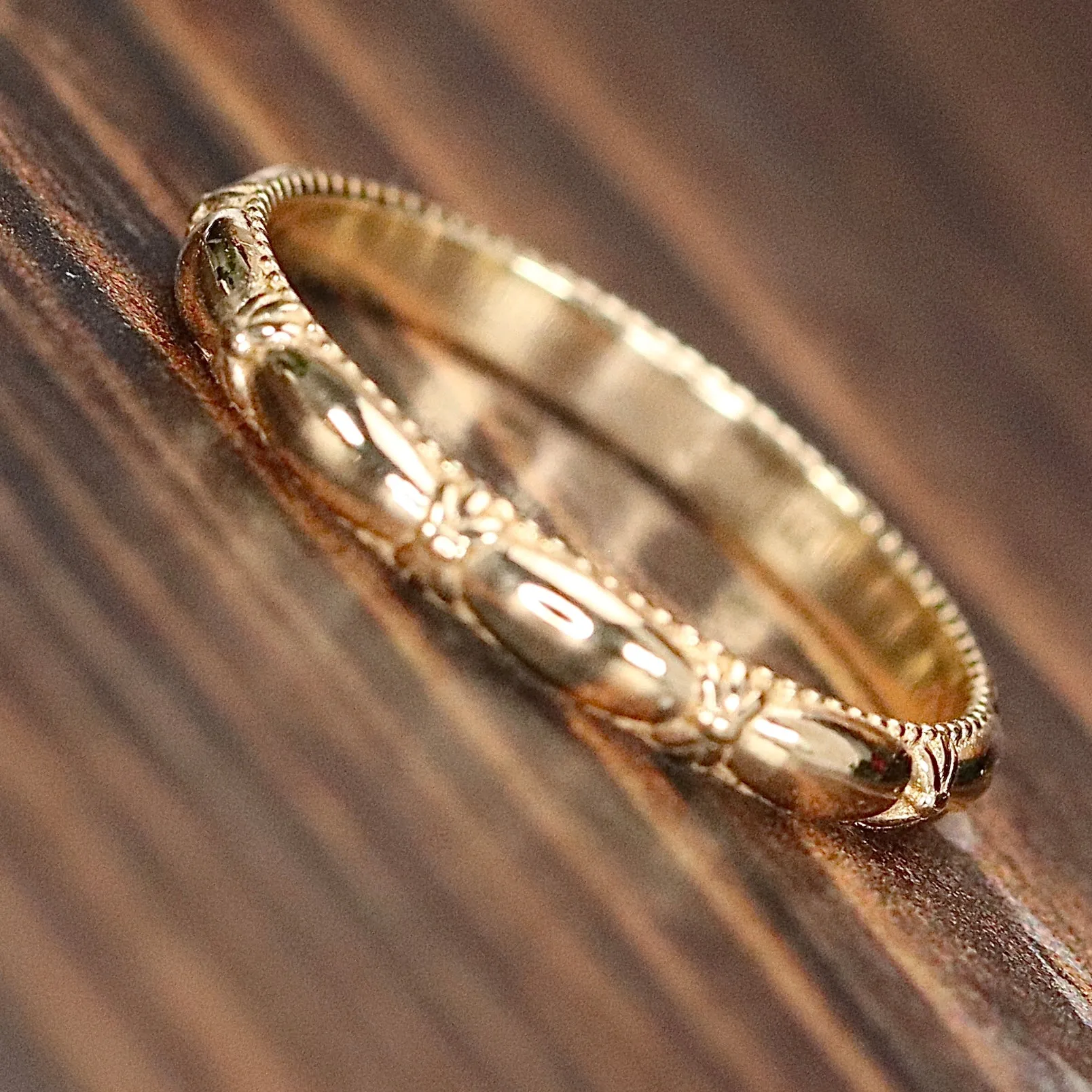Vintage patterned gold band in 14k yellow gold