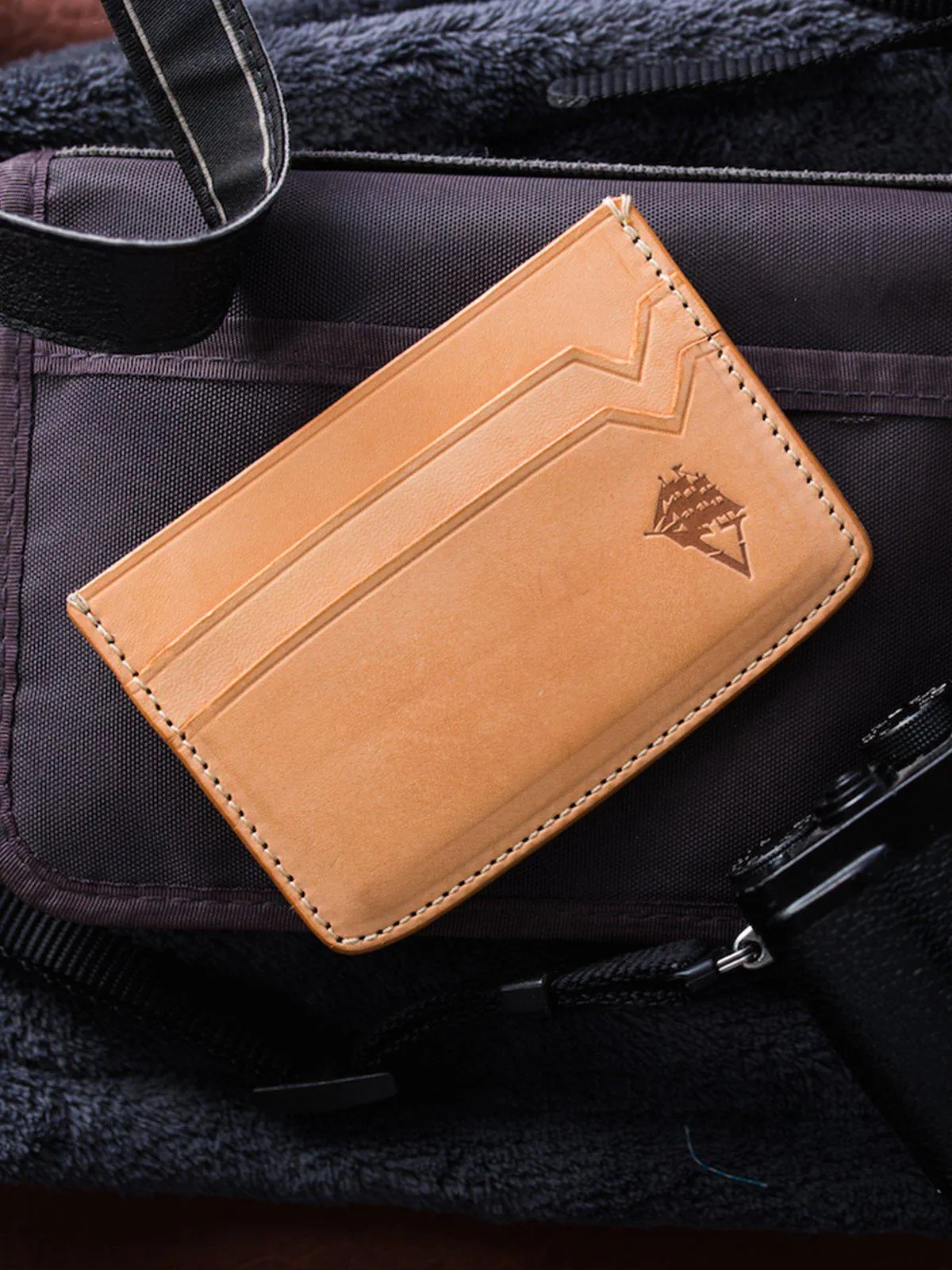 Voyej Vasa IV Americana Natural Card Case