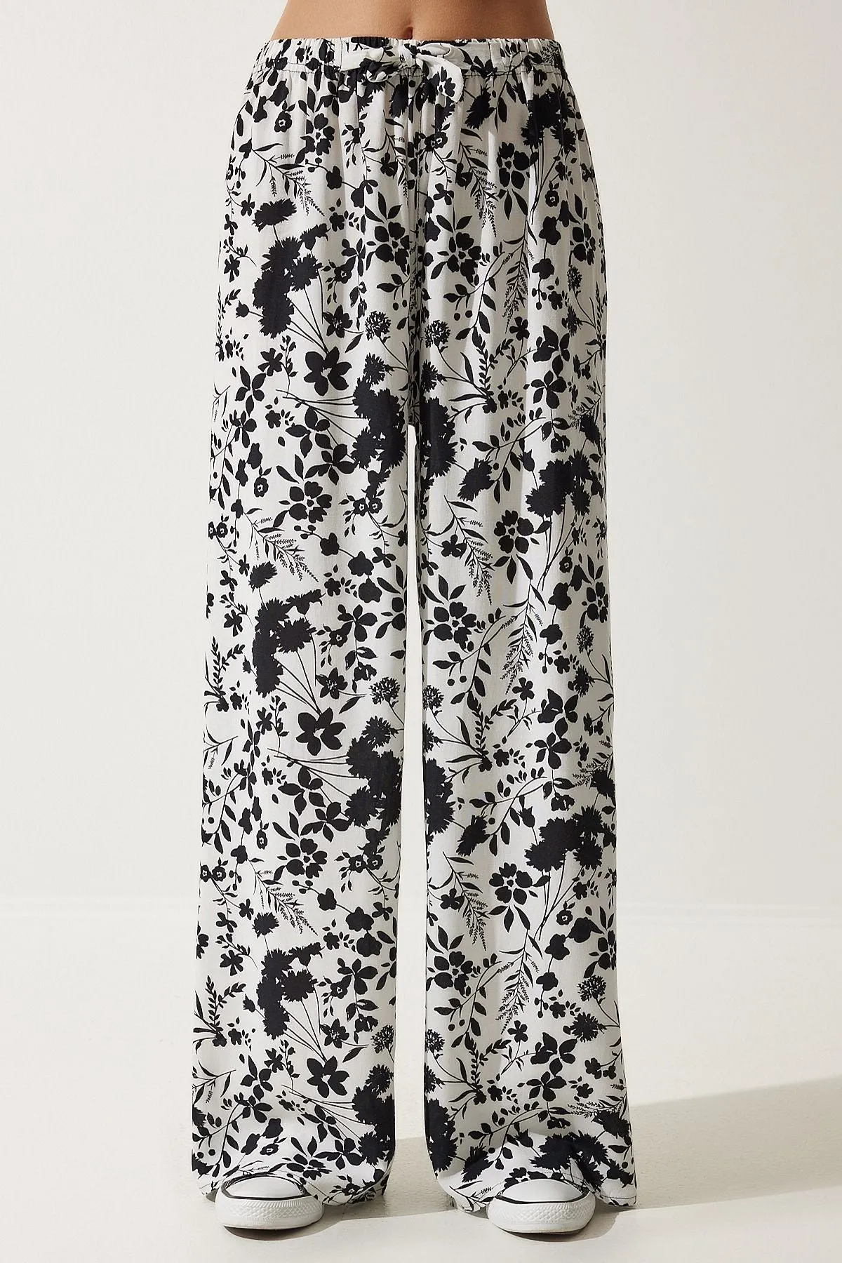 Woman White Patterned Viscose Palazzo Pants EN00606